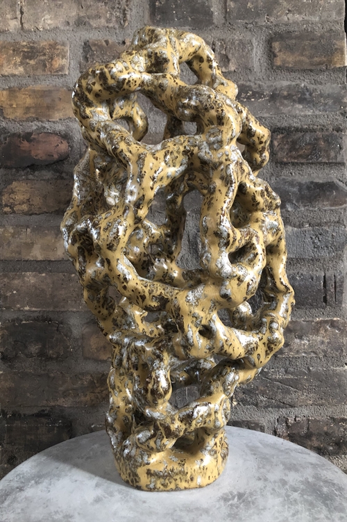 Keramik skulptur af Pernille Calundan - p.t. udstillet hos Dansk Design Atelier